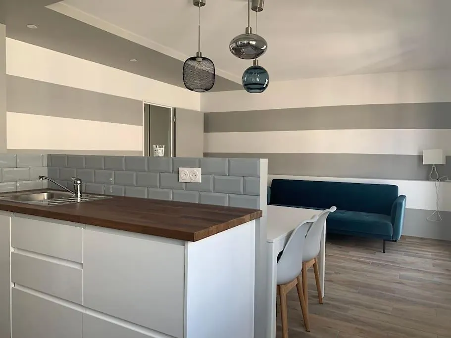 Paris Buttes Chaumont - Free Parking Apartman Franciaország