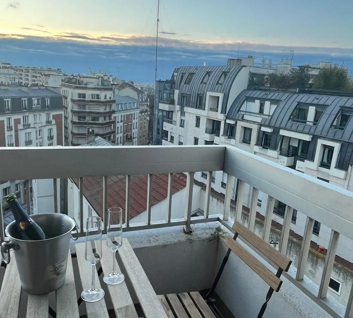 Paris Buttes Chaumont - Free Parking Apartman
